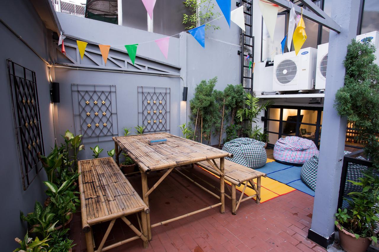 Puck Hostel Bangkok Bagian luar foto